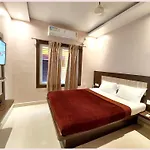 Hotel Home! Premium #Town Puri Near Golden Beach And Shree Jagannath Temple - Fully-Air-Conditioned-With-Lift-Wifi-Home Style-Food Menu-And Parking Facilities - Excellent Customer Service Awarded - Best Seller