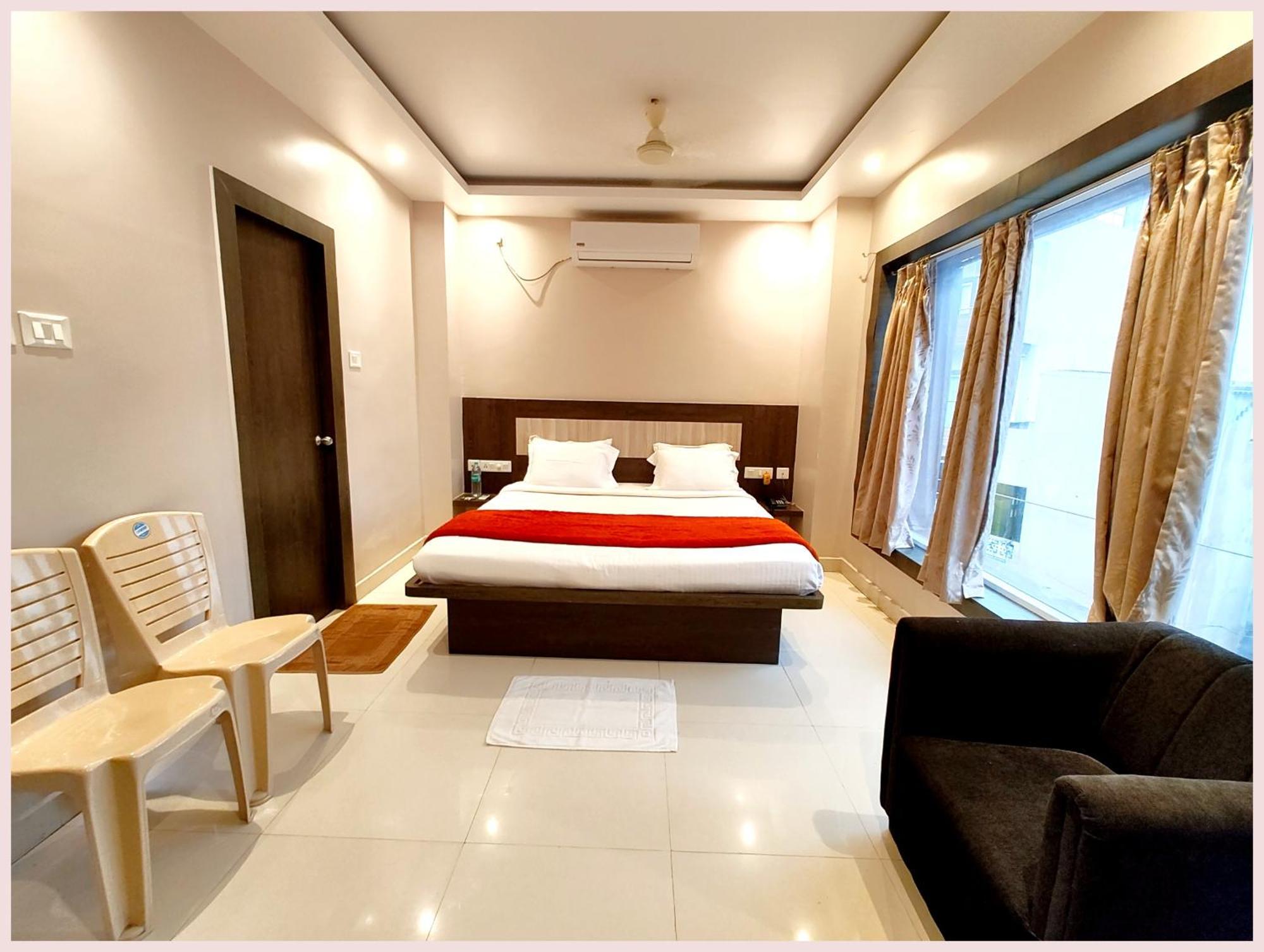 Home! Premium #town Near Golden And Shree Jagannath Temple - Fully-air-conditioned-with-lift-wifi-home Style-food Menu-and Parking Facilities - Excellent Customer Service Awarded - Seller