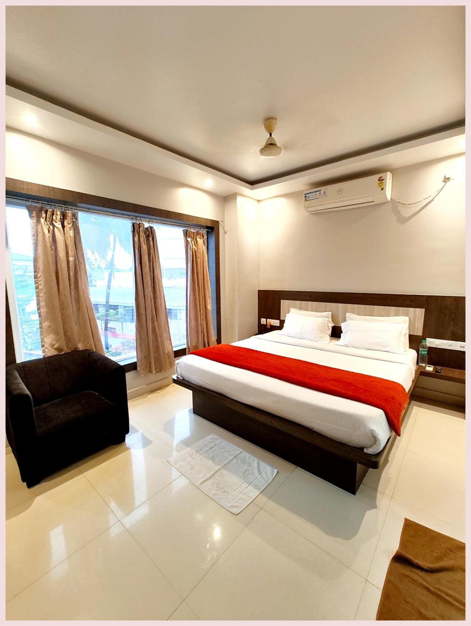 Hotel Home! Premium #town Near Golden And Shree Jagannath Temple - Fully-air-conditioned-with-lift-wifi-home Style-food Menu-and Parking Facilities - Excellent Customer Service Awarded - Seller 4*