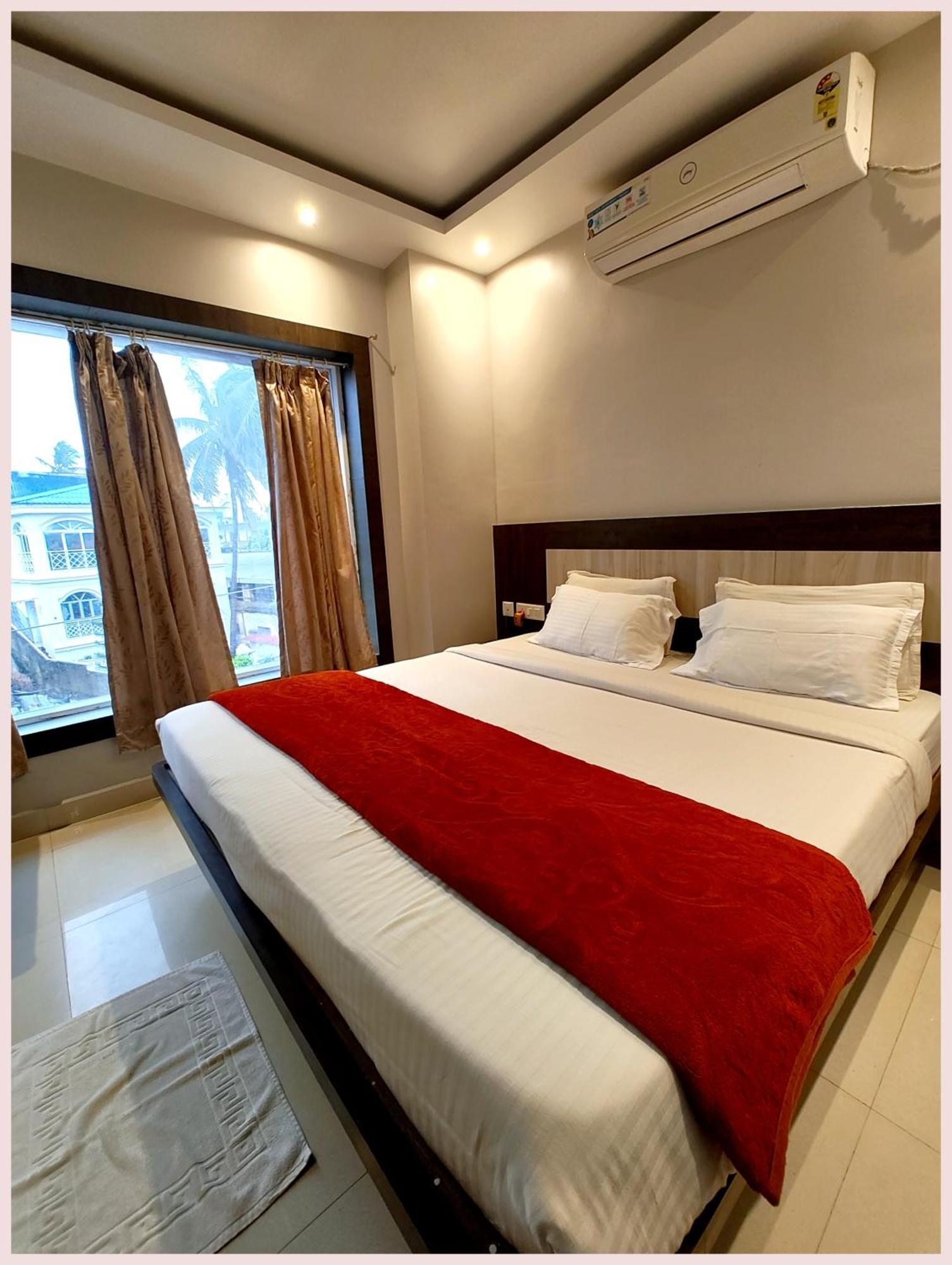 Home! Premium #town Near Golden And Shree Jagannath Temple - Fully-air-conditioned-with-lift-wifi-home Style-food Menu-and Parking Facilities - Excellent Customer Service Awarded - Seller Hotel 4*