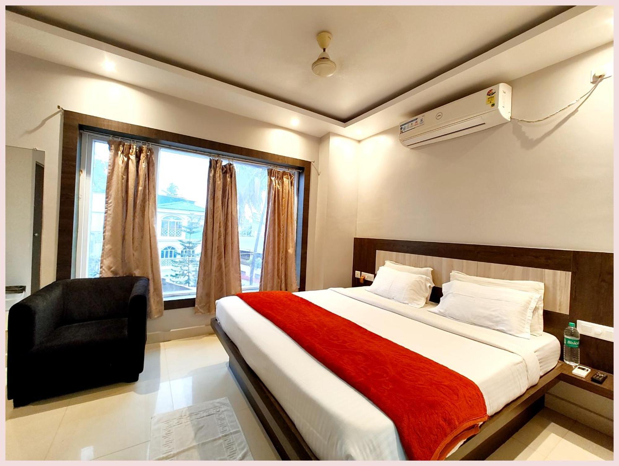 Home! Premium #town Near Golden And Shree Jagannath Temple - Fully-air-conditioned-with-lift-wifi-home Style-food Menu-and Parking Facilities - Excellent Customer Service Awarded - Seller Hotel 4*